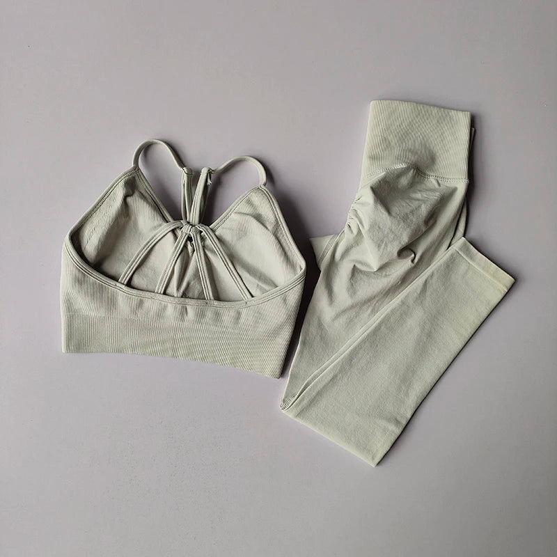 Seamless Hip-Lifting V-Neck Yoga Set – Quick Dry Workout Outfit